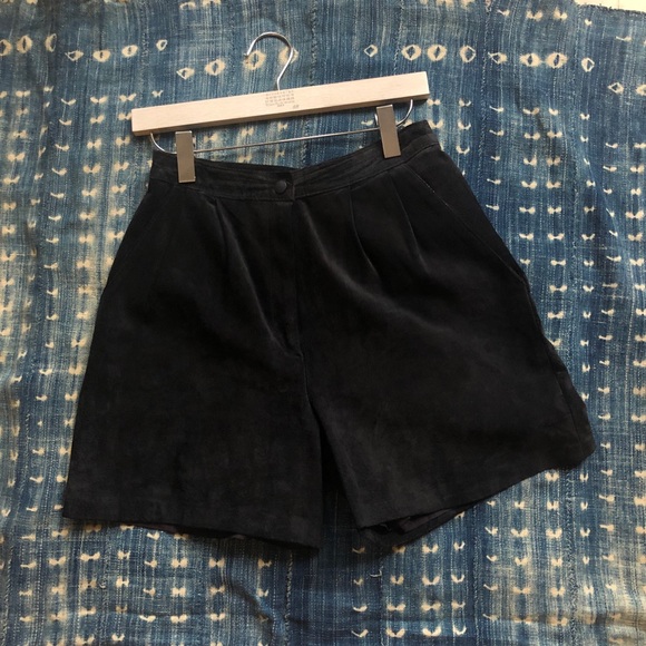 Vintage Suede Leather High Waisted shorts US6 - Picture 3 of 5